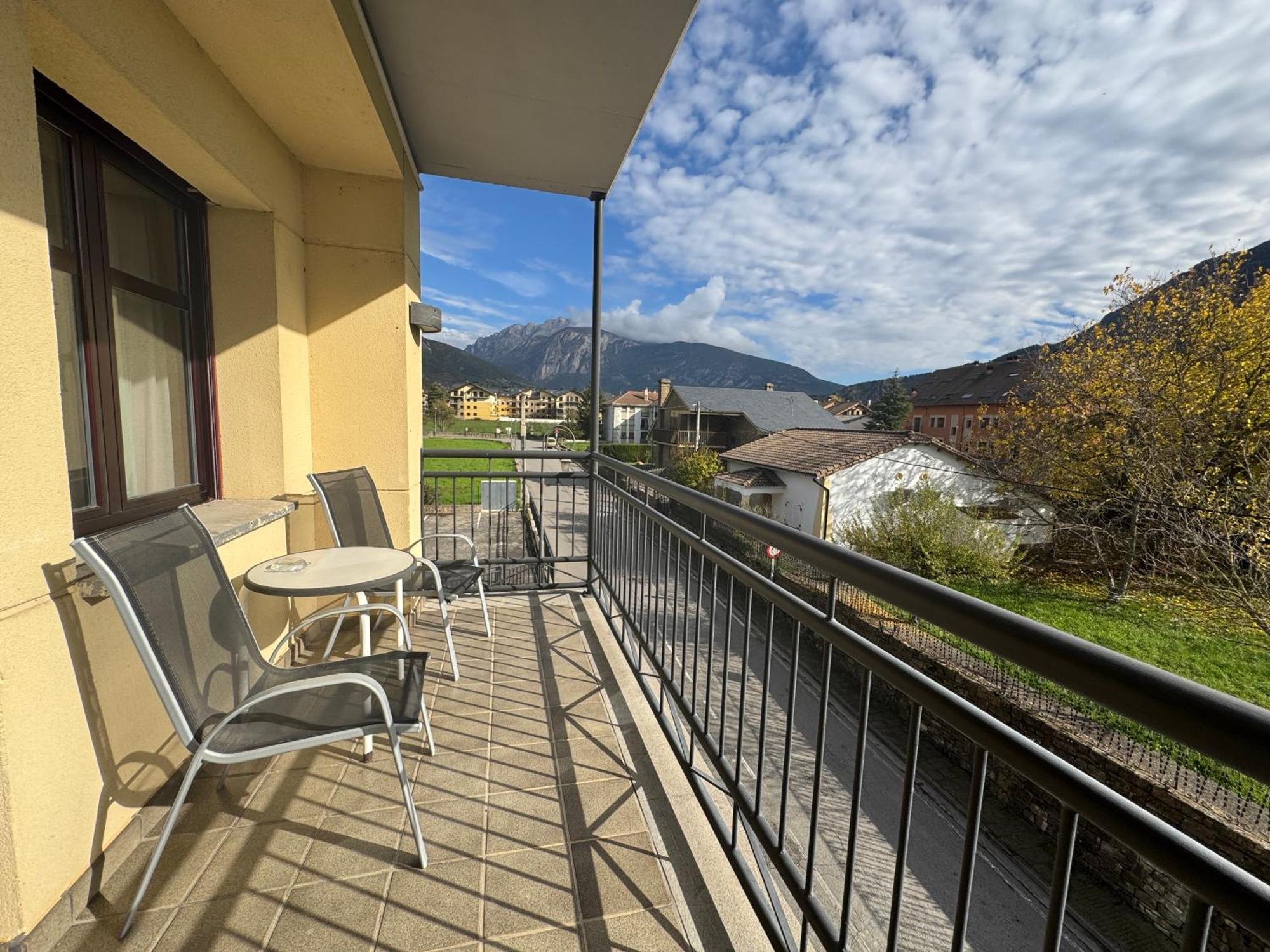 Hotel Cotiella Кампо Экстерьер фото